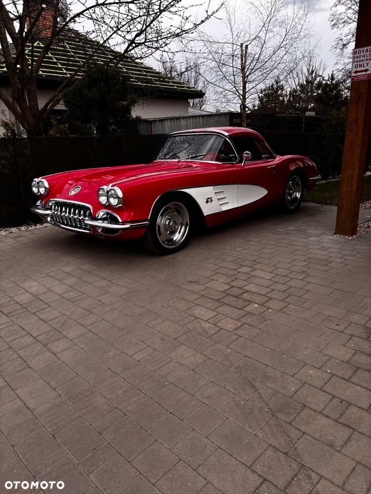 Chevrolet Corvette - 1