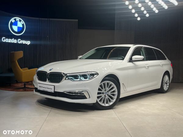 BMW Seria 5 520d xDrive Luxury Line