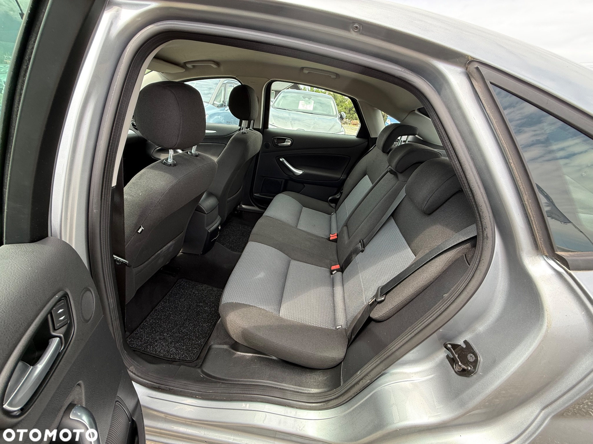 Ford Mondeo 2.0 TDCi Silver X - 8