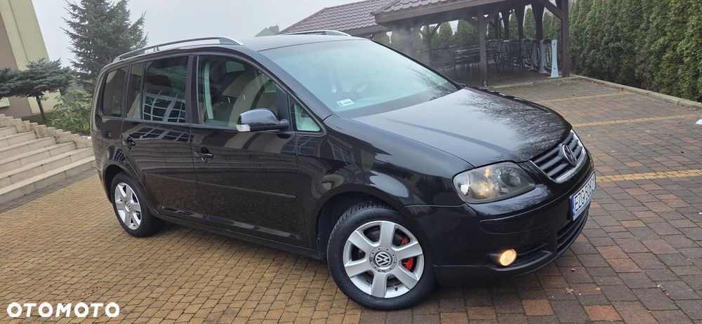 Volkswagen Touran 2.0 TDI DPF Highline - 26