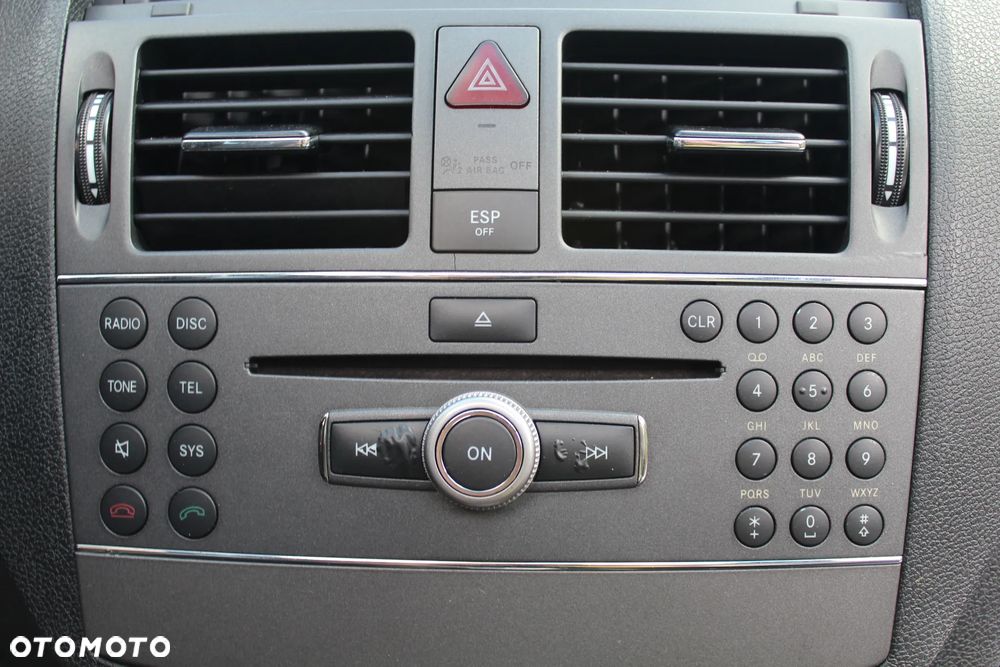 Mercedes-Benz Klasa C 300 7G-TRONIC - 23
