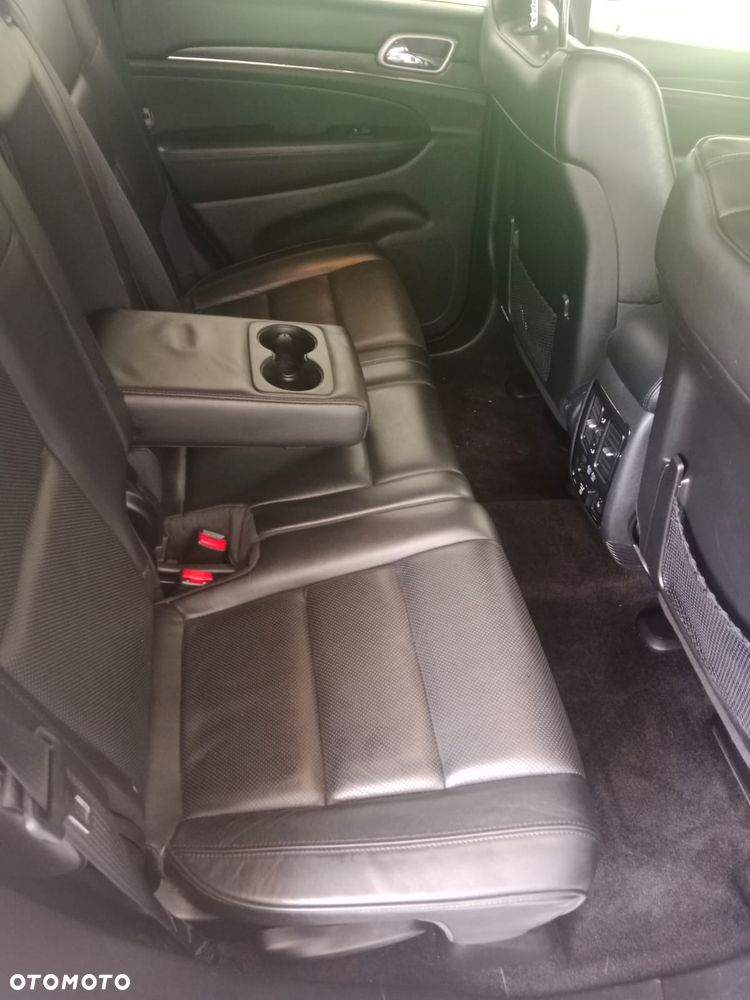Jeep Grand Cherokee - 29