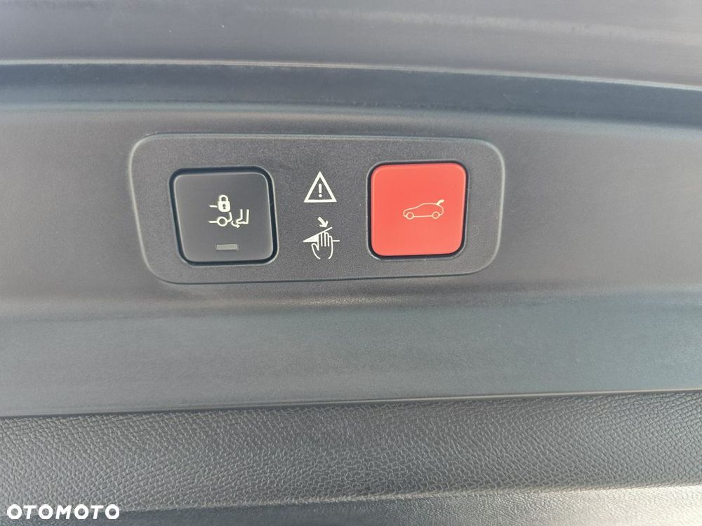 Peugeot 5008 1.6 PureTech GT Line S&S EAT8 - 37