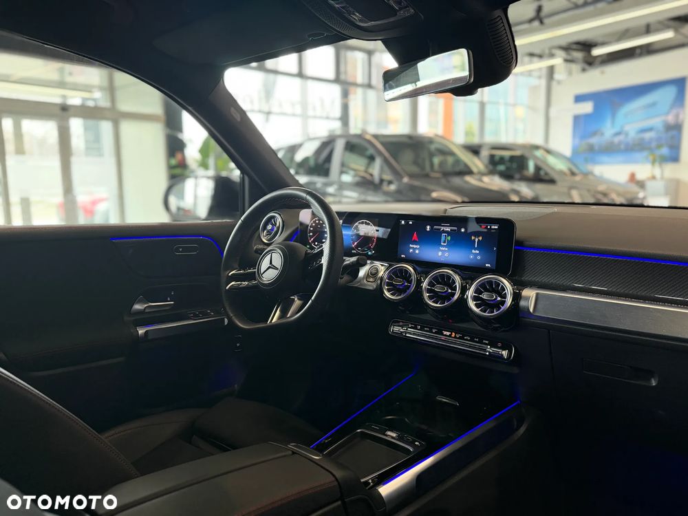 Mercedes-Benz GLB 200 AMG Line 7G-DCT - 4