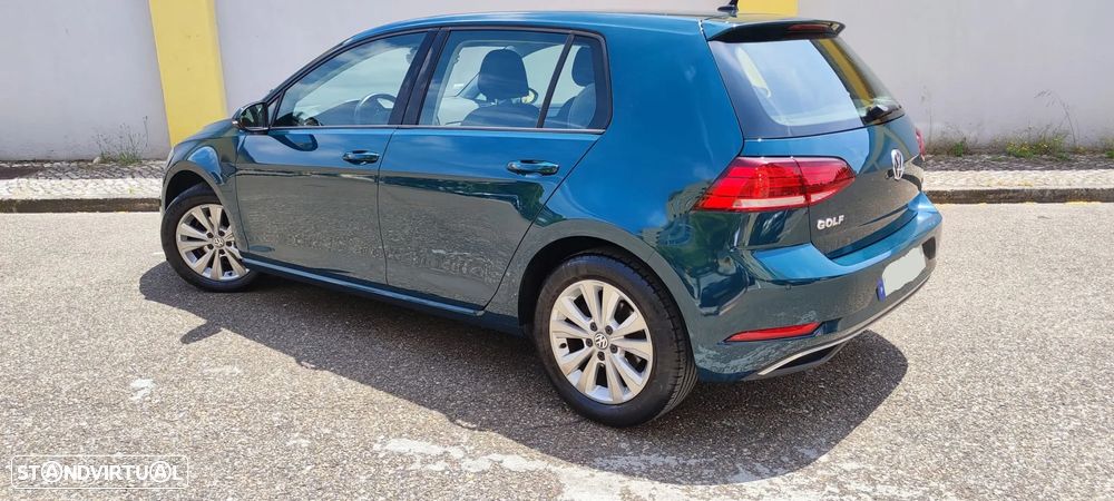 VW Golf 1.0 TSI Confortline DSG - 6