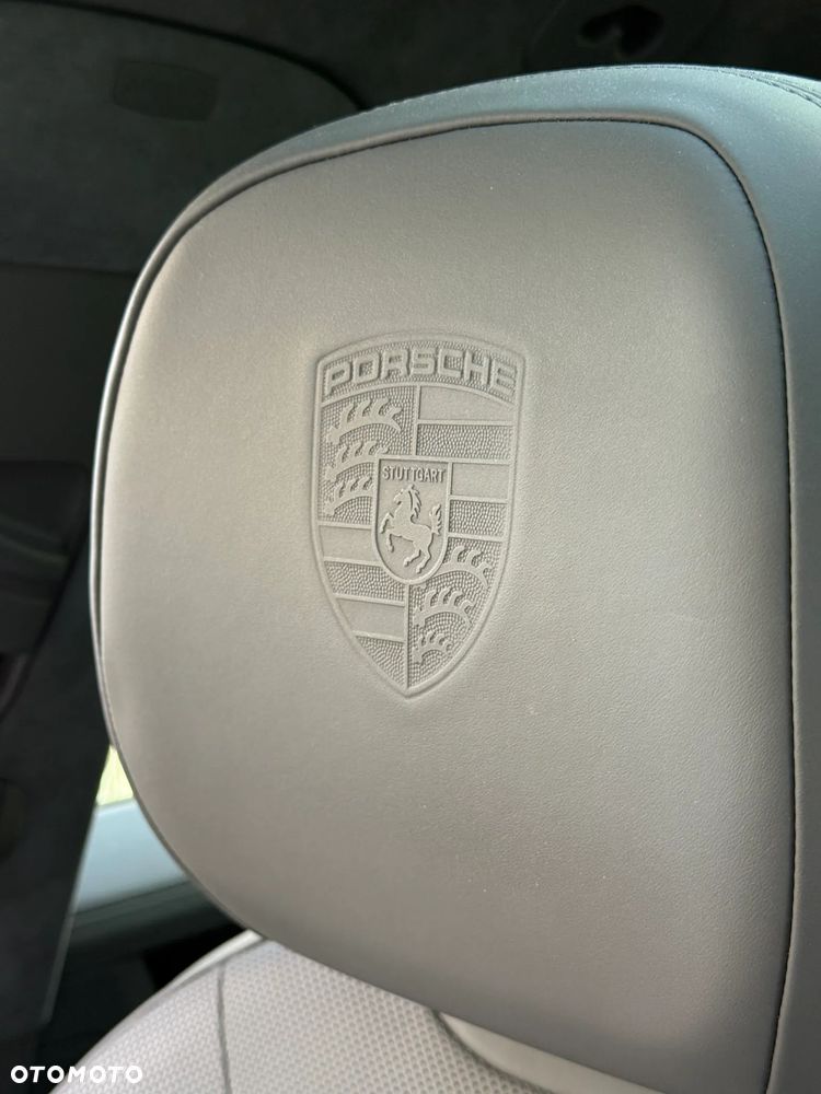 Porsche Cayenne E-Hybrid Platinum Edition - 10