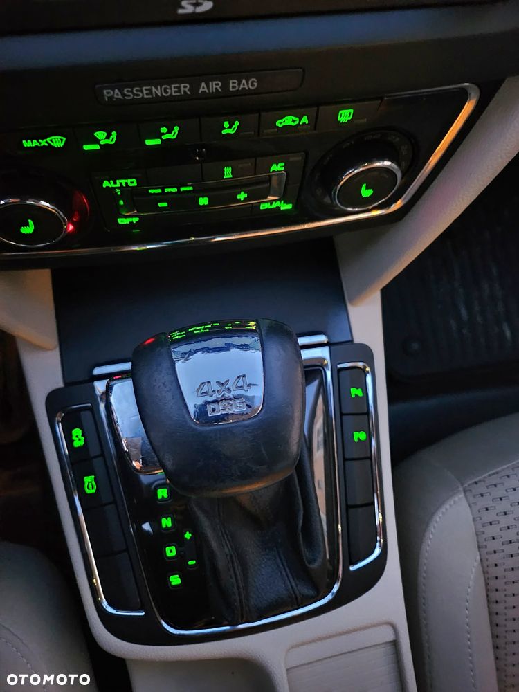 Skoda Superb 2.0 TDI Comfort DSG - 9