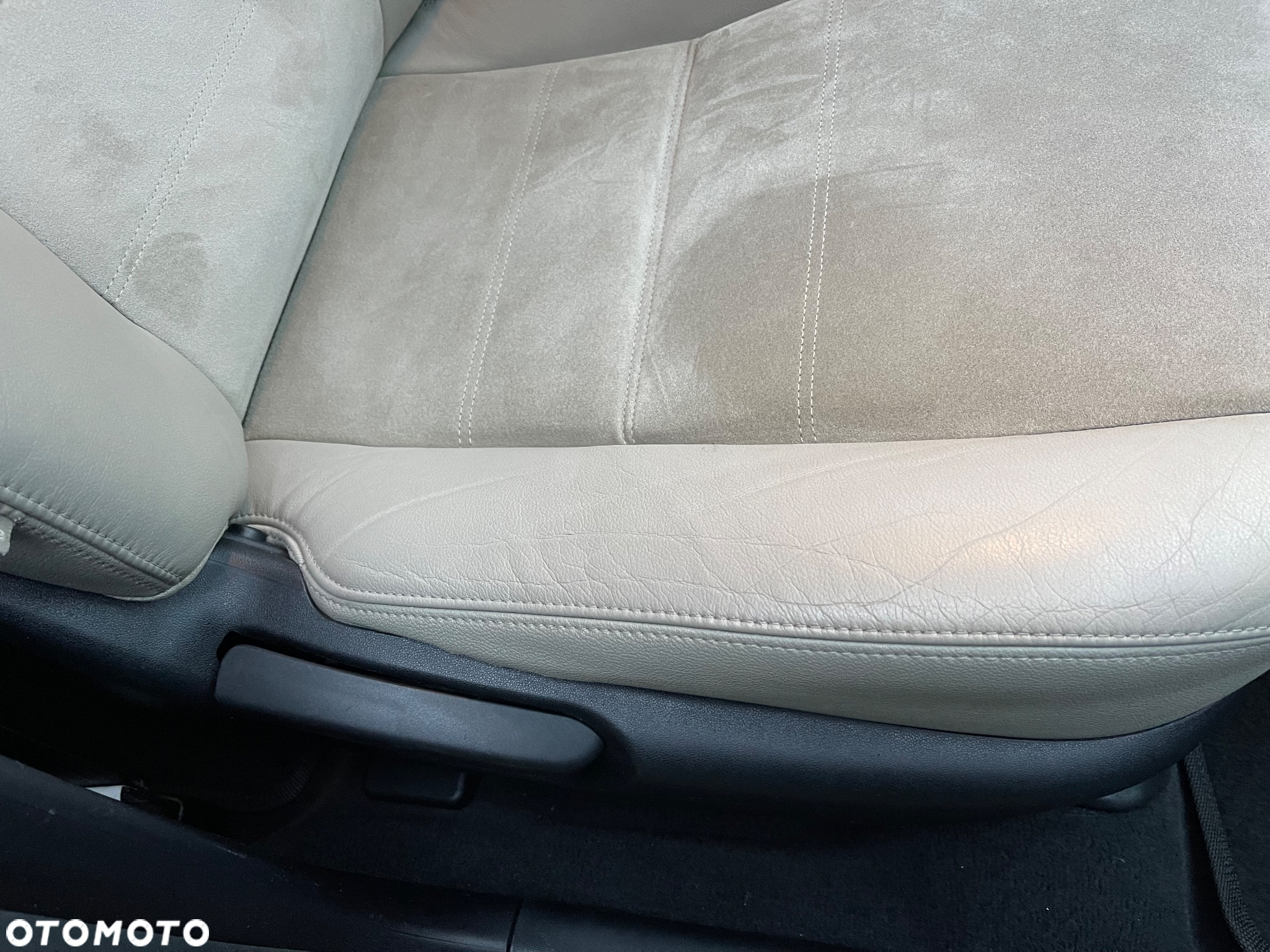 Toyota Avensis 2.0 Prestige EU5 MS - 28