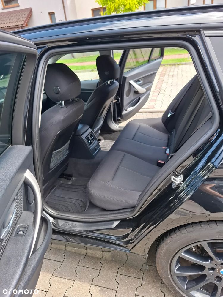BMW Seria 3 320d - 16