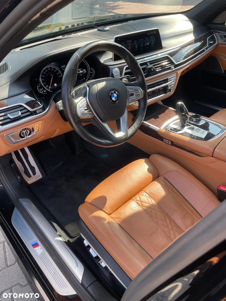 BMW Seria 7 750Li - 11