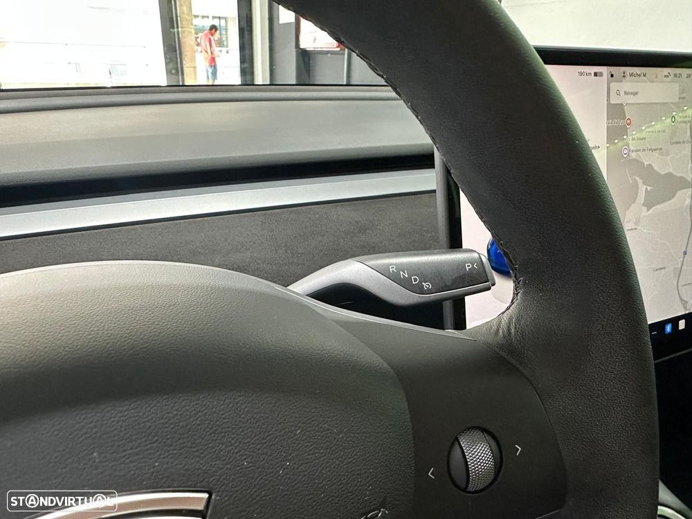 Tesla Model 3 Long Range Tração Traseira - 43