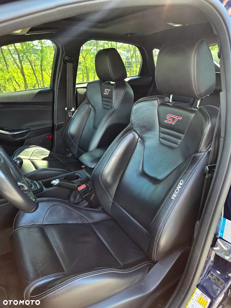 Ford Focus 2.0 EcoBoost ST-2 - 3