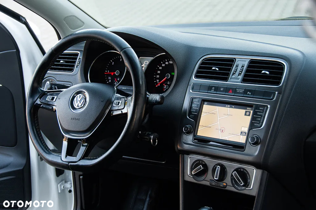 Volkswagen Polo 1.4 TDI (Blue Motion Technology) DSG Highline - 17
