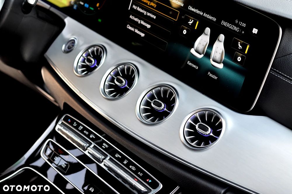 Mercedes-Benz CLS 300 d 4Matic 9G-TRONIC AMG Line - 32