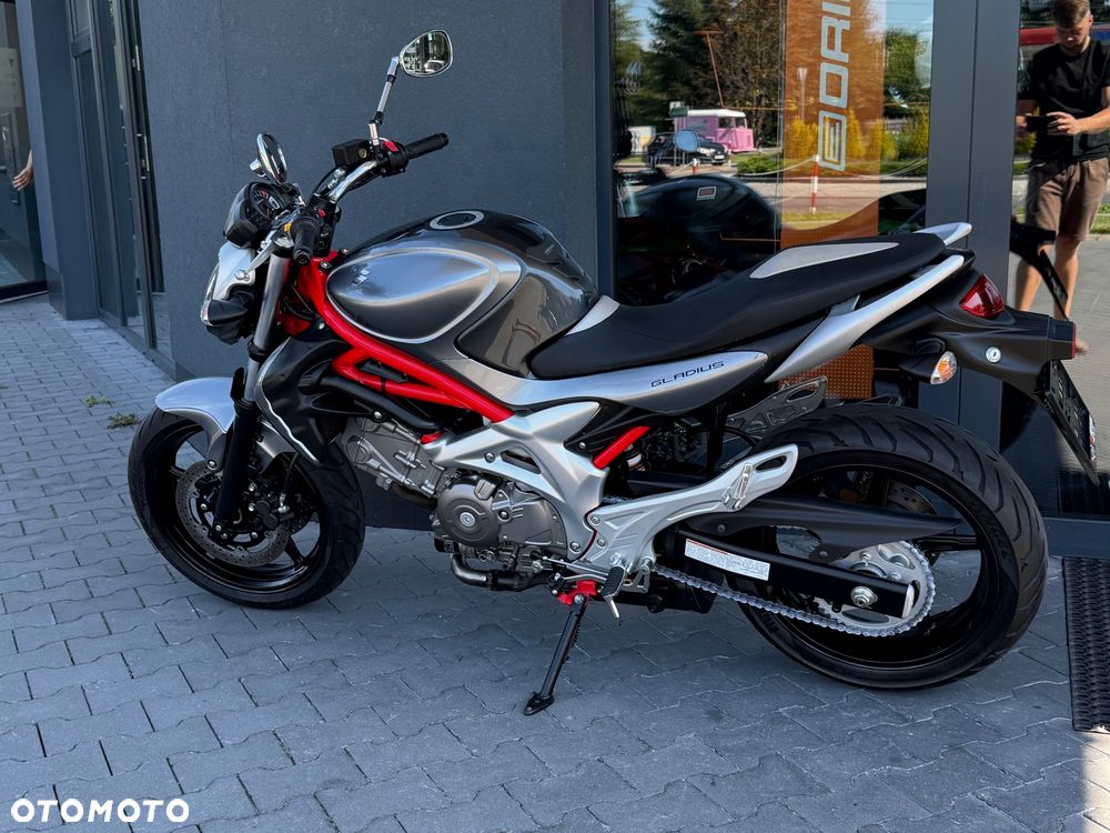 Suzuki Gladius - 29