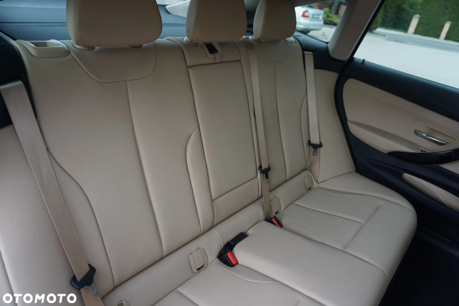 BMW Seria 3 320i Advantage - 16