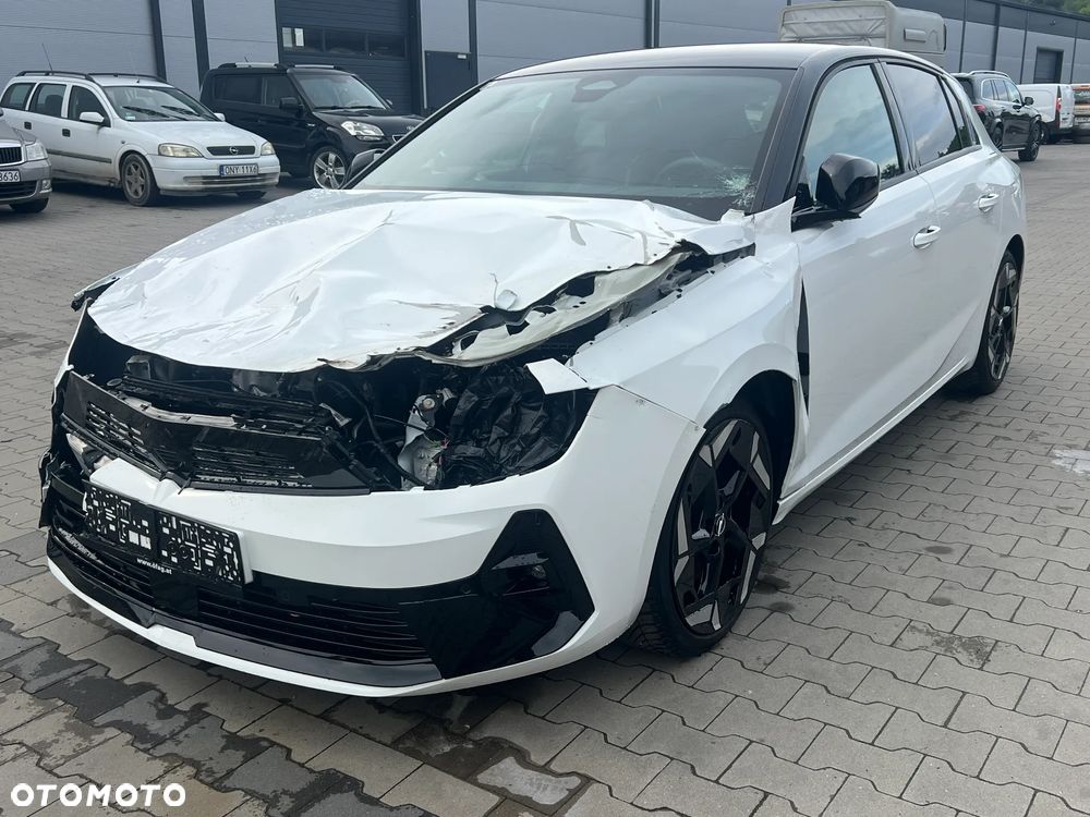Opel Astra GSe - 3