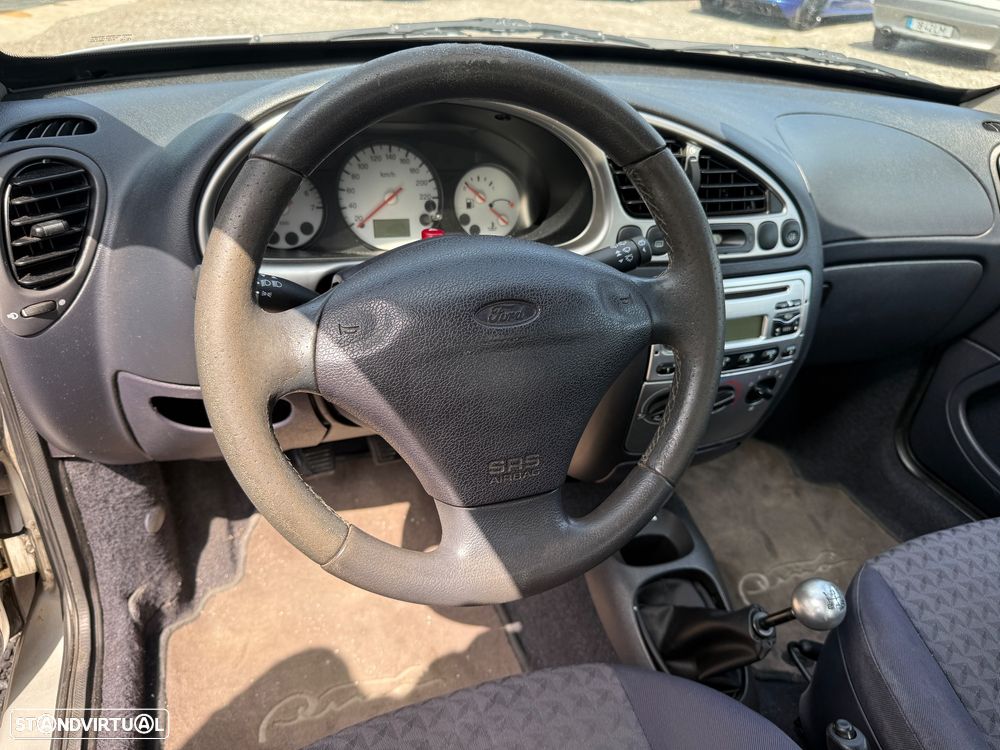 Ford Puma 1.4 16V - 10