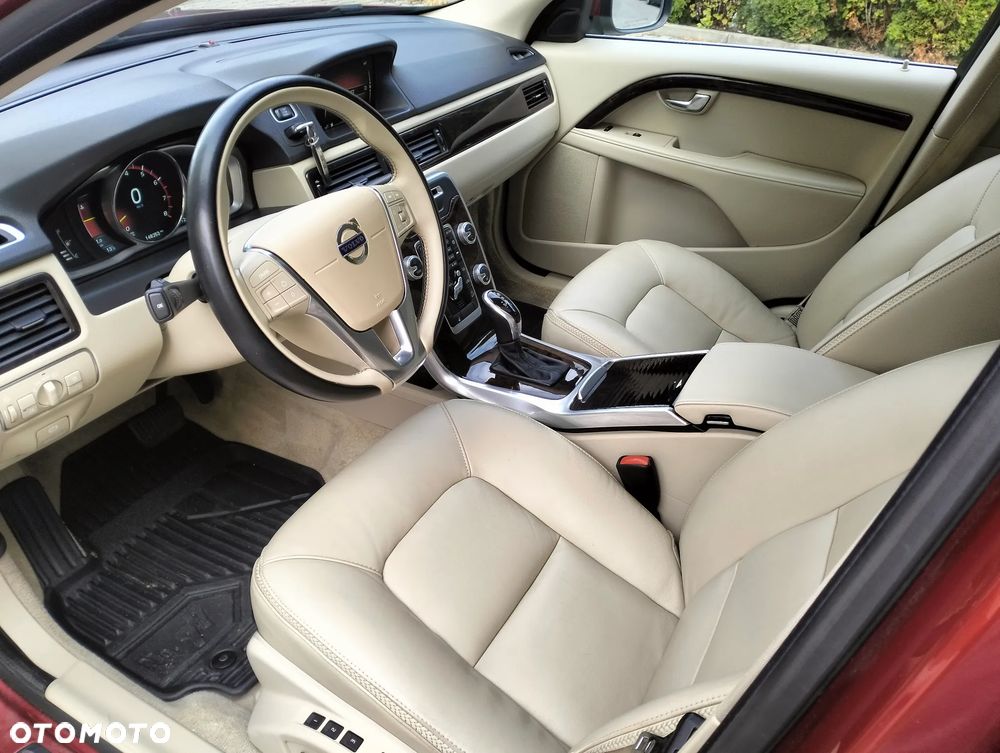 Volvo XC 70 3.2 AWD Momentum - 21
