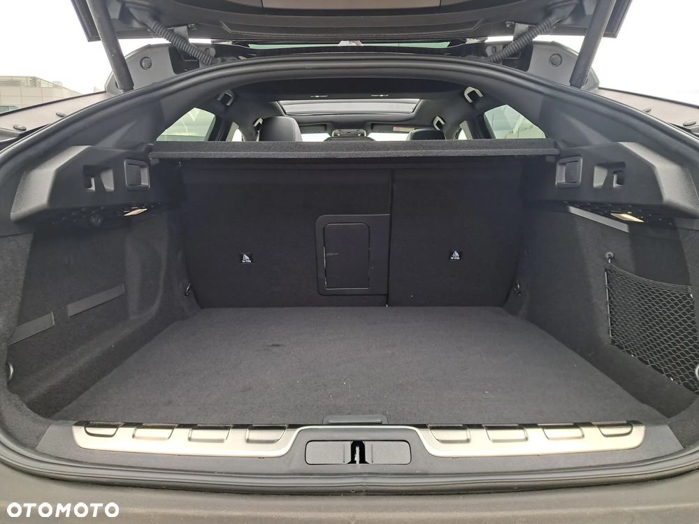 Peugeot 408 1.6 Plug-In Hybrid 225 GT EAT8 - 13