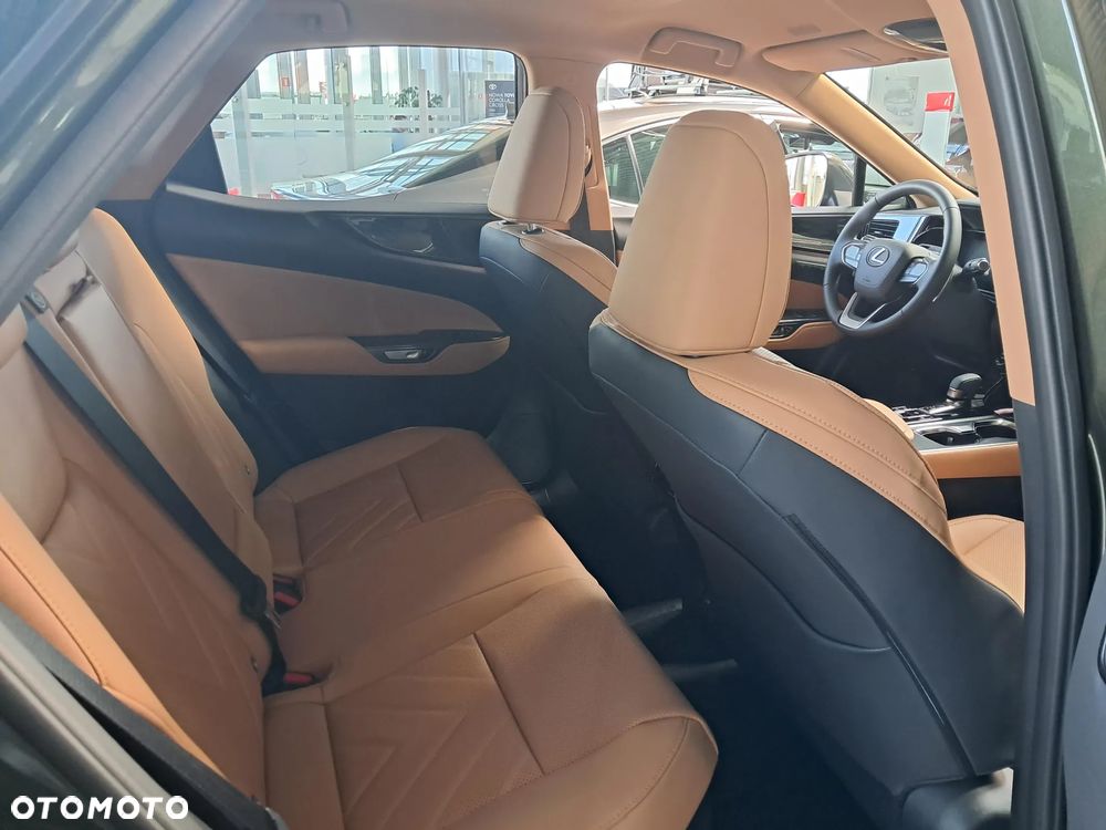 Lexus NX 350h Prestige AWD - 21