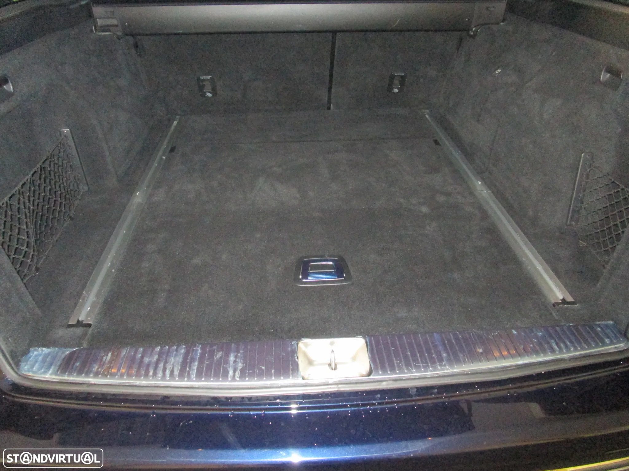 Mercedes-Benz E 300 Bluetec Hybrid Avantgarde - 39