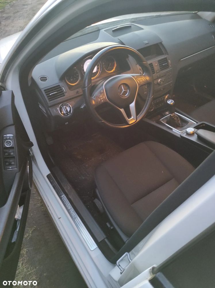 Mercedes-Benz Klasa E - 2