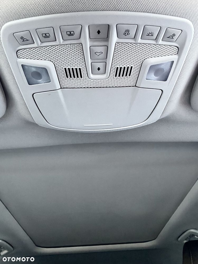 Ford Mondeo 2.0 TDCi Titanium PowerShift - 27