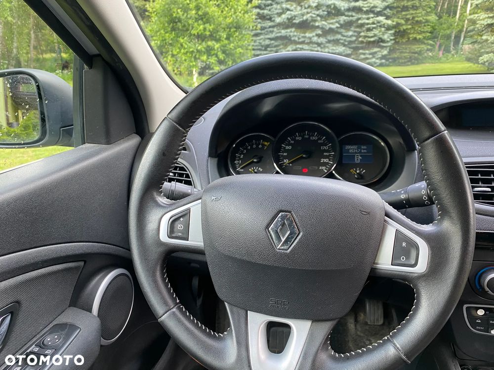 Renault Fluence 1.6 16V Color Edition - 24