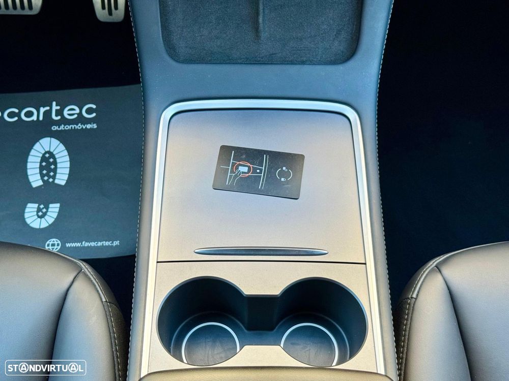 Tesla Model Y Standard - 39