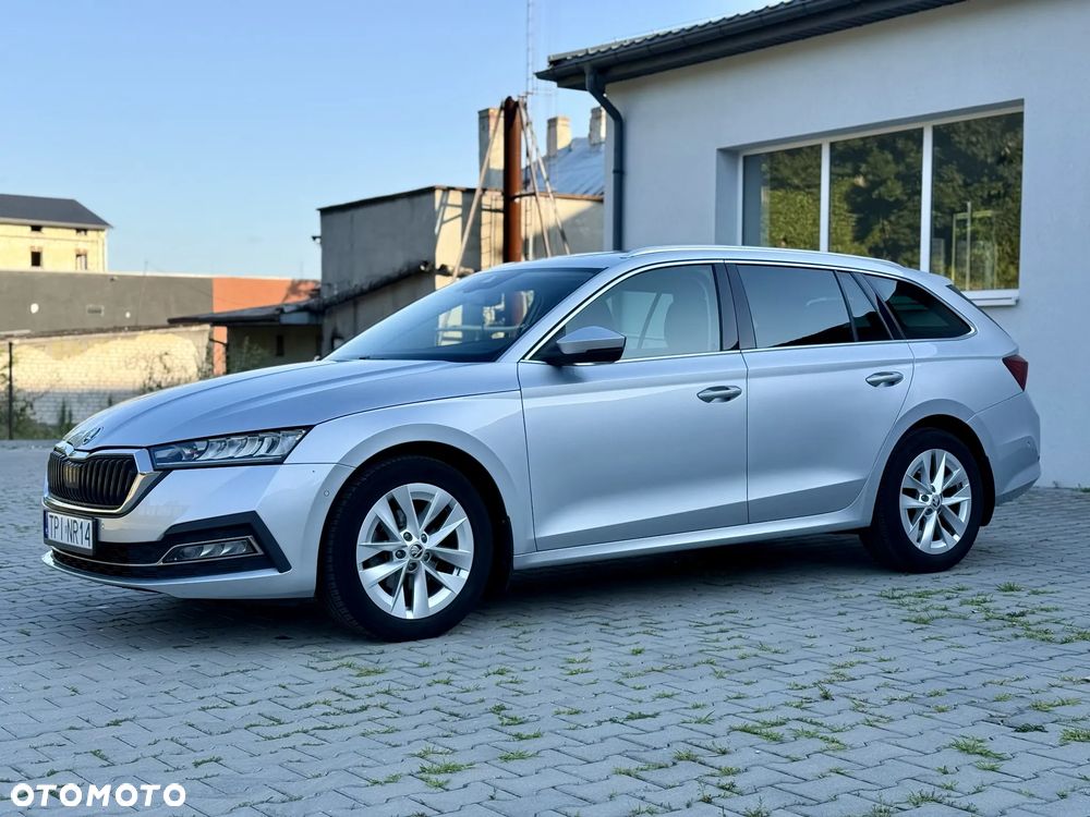 Skoda Octavia 2.0 TDI Sportline DSG - 3