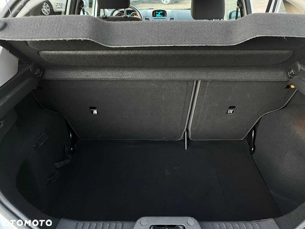 Ford Fiesta 1.0 EcoBoost Start-Stop Champions Edition - 29