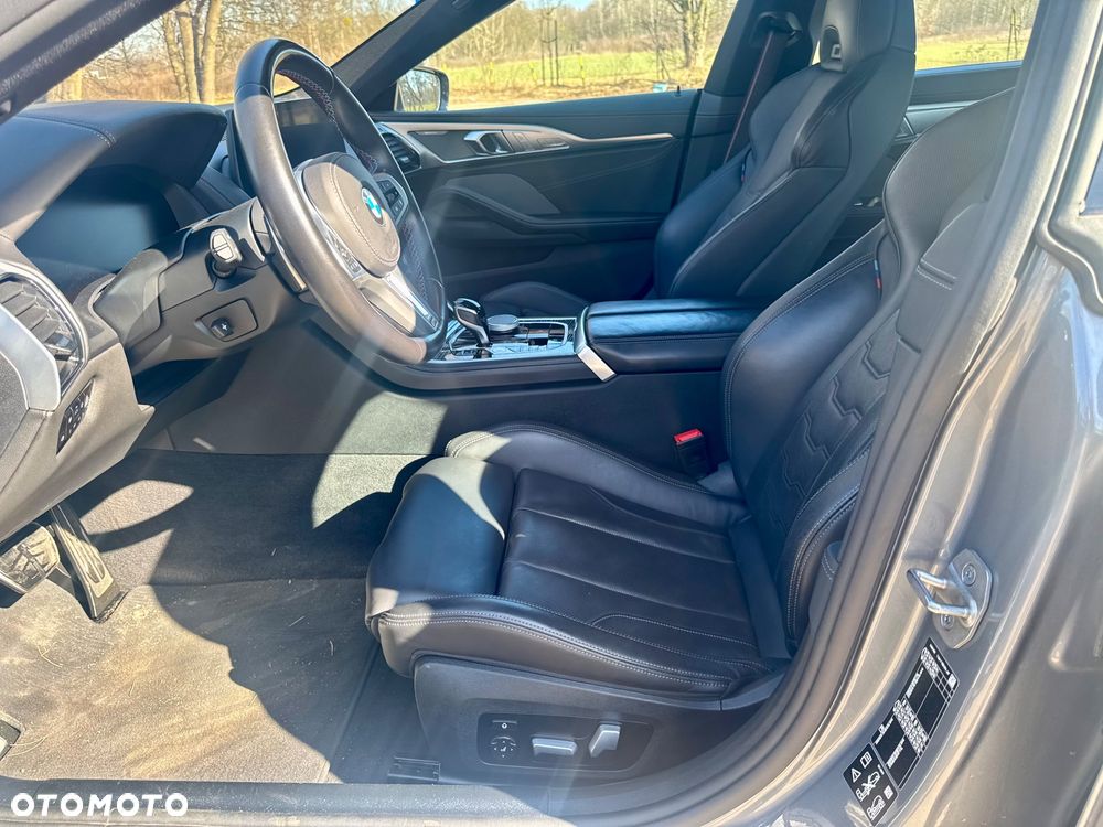BMW Seria 8 - 22