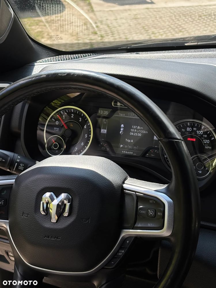 RAM 1500 Crew Cab Shortbed Bighorn - 7