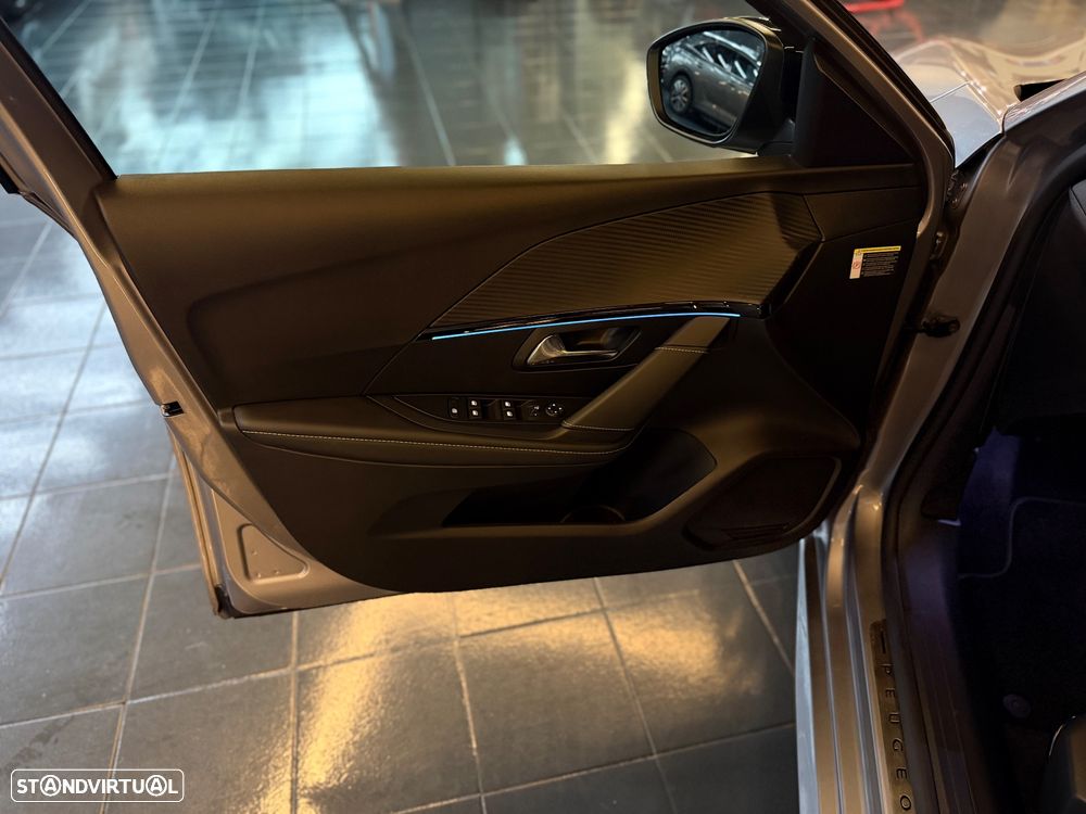 Peugeot e-208 50 kWh GT Pack - 19