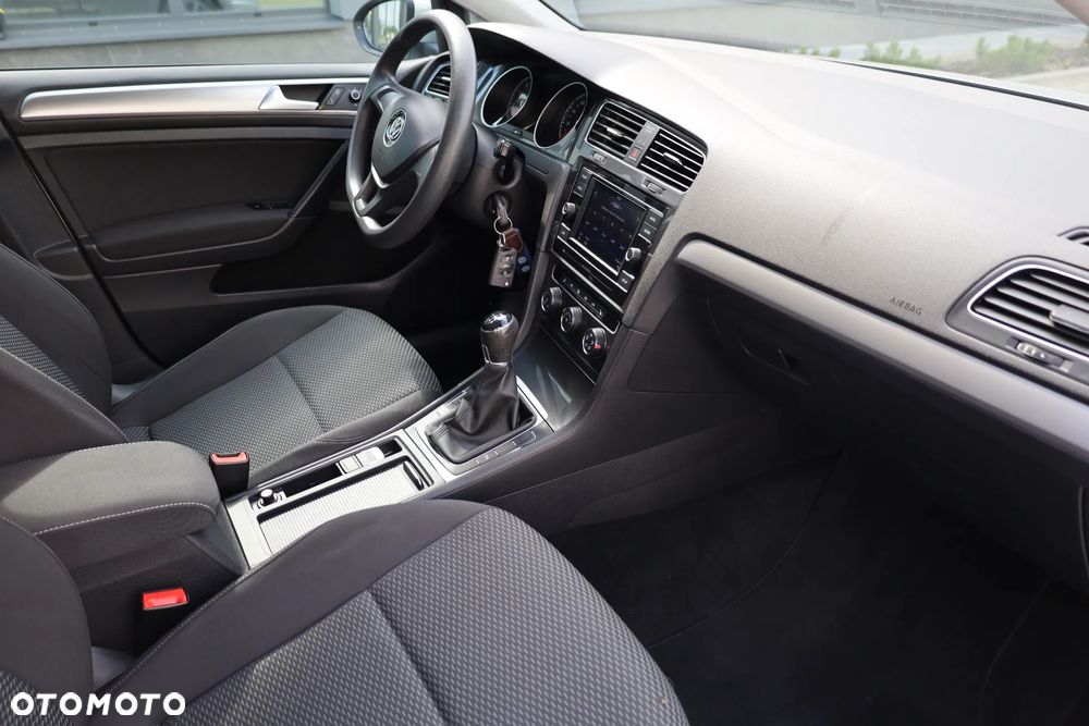 Volkswagen Golf 1.0 TSI (BlueMotion Technology) Comfortline - 30