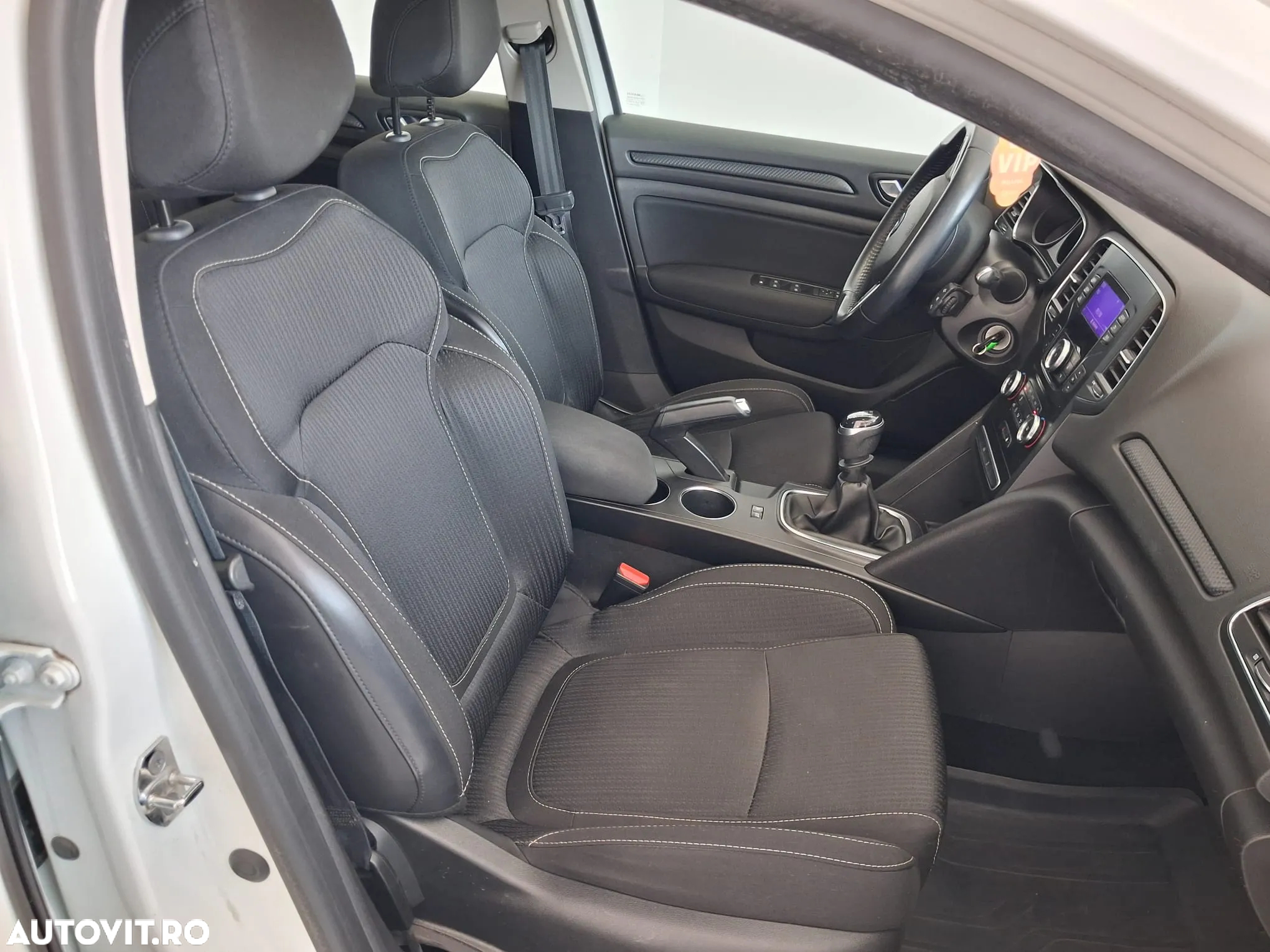 Renault Megane Estate TCe GPF Zen - 14