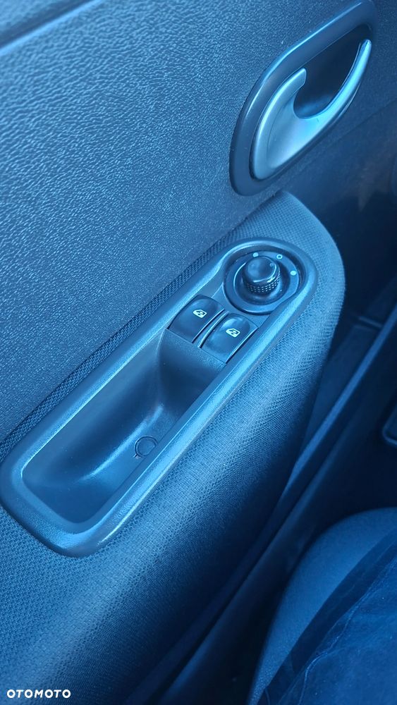 Renault Clio - 19