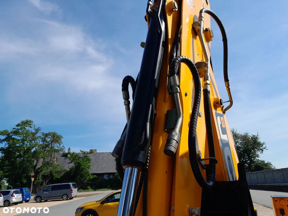 JCB JCB 4CX AEC  2023r - 16