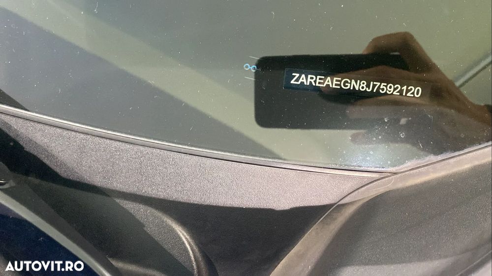 Alfa Romeo Giulia 2.0 Turbo 16V AT8 Veloce - 11