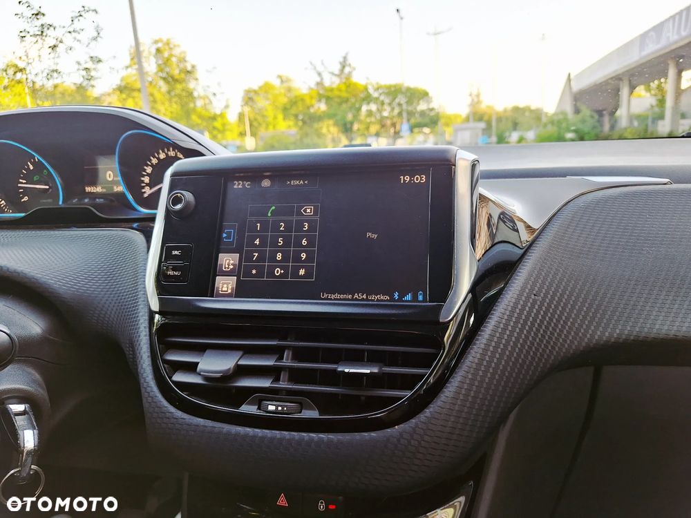Peugeot 2008 1.6 BlueHDi Allure - 19