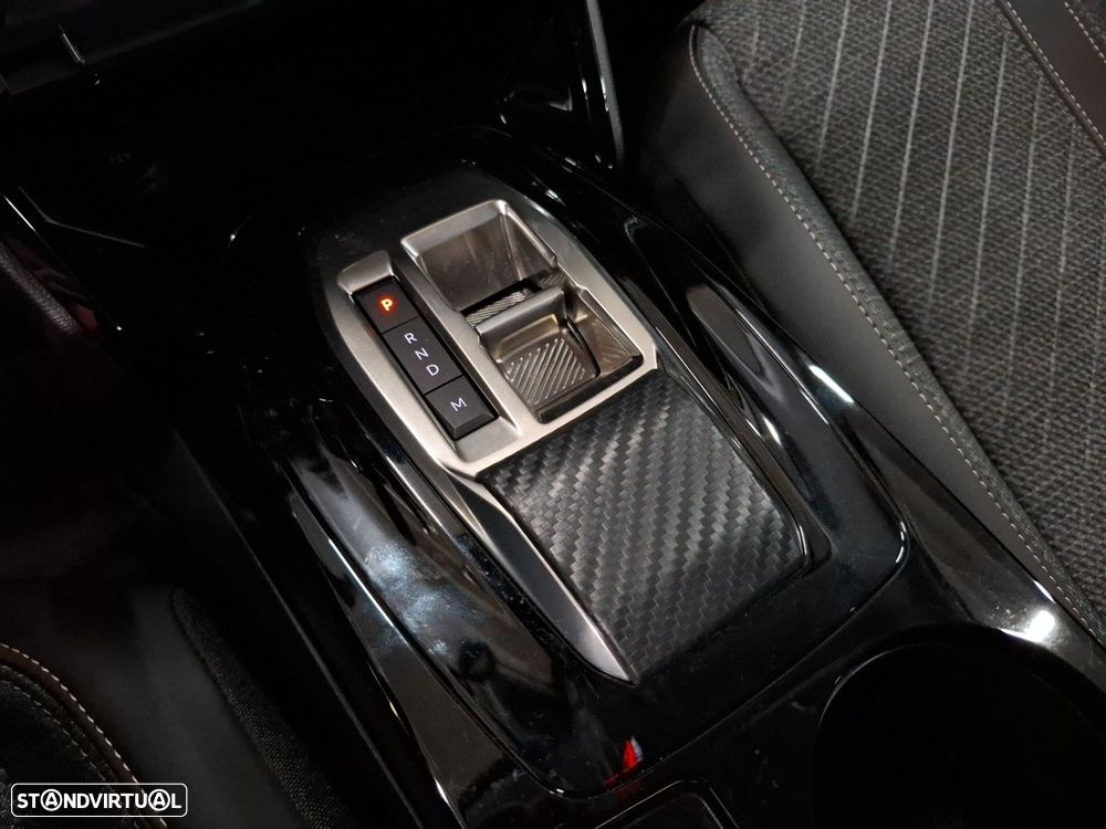 Peugeot 208 1.2 Hybrid Allure e-DCS6 - 18