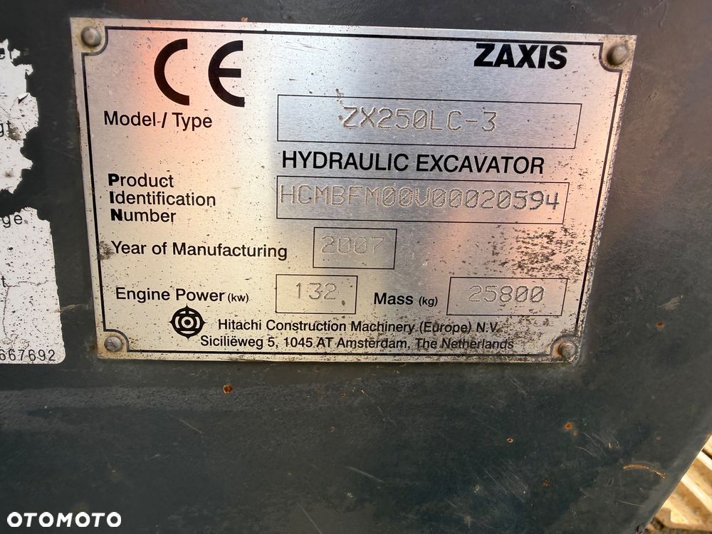 Hitachi ZX250LC-3 - 19