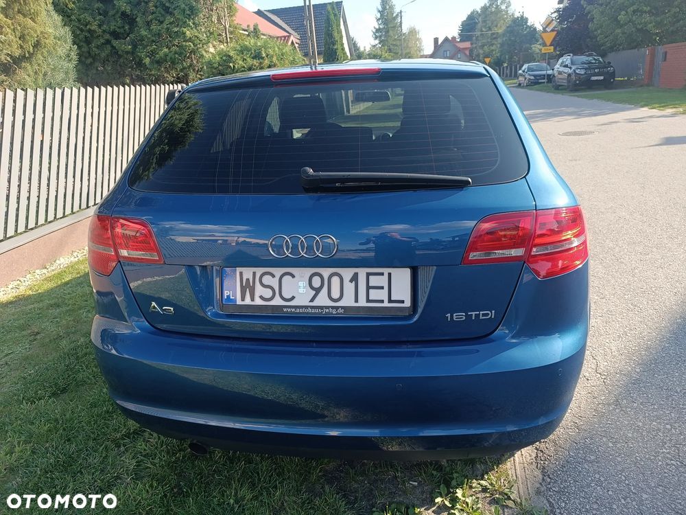 Audi A3 Sportback 1.6 TDI DPF Ambiente - 7