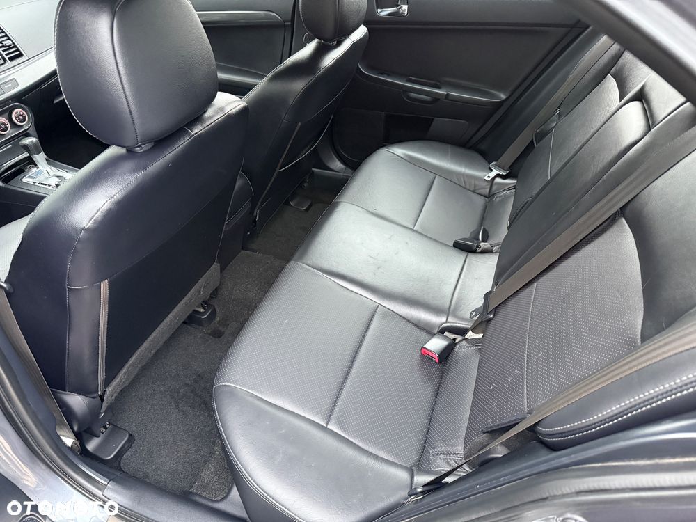 Mitsubishi Lancer - 23