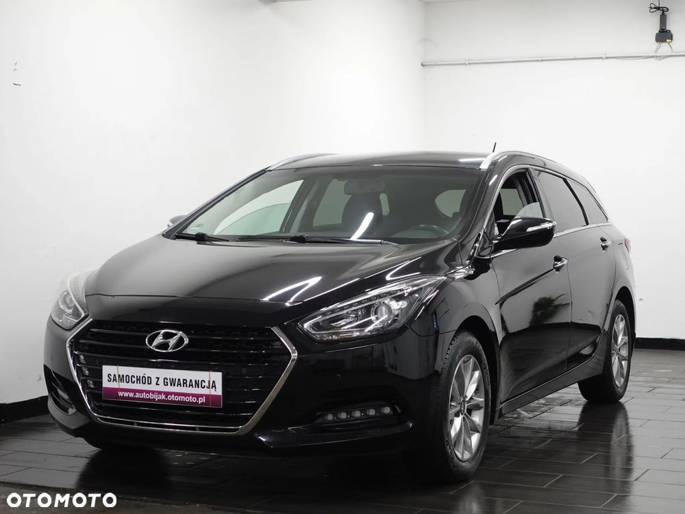 Hyundai i40 Kombi blue 1.7 CRDi Trend - 1