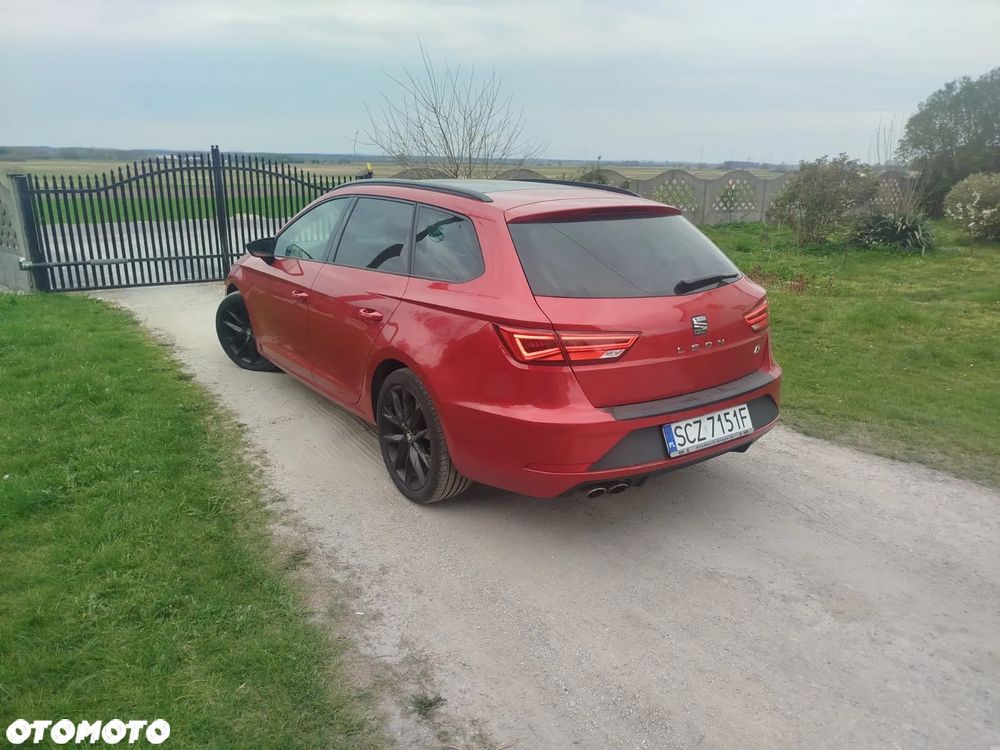 Seat Leon 2.0 TDI DPF DSG FR Black Matt Edition - 10