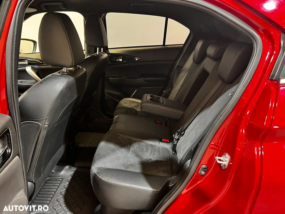 Mitsubishi Eclipse-Cross - 19