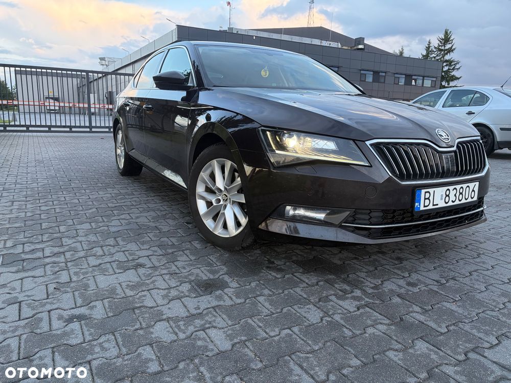 Skoda Superb 2.0 TDI Style DSG - 6