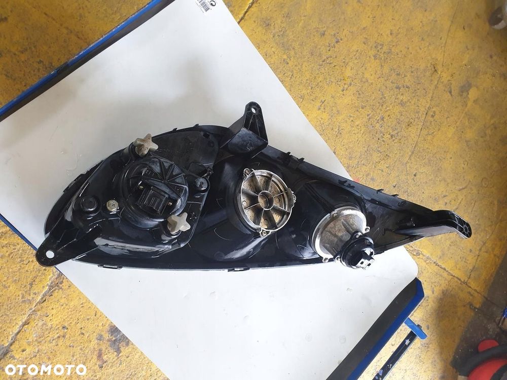 Lampa Lewa Przód NEW HOLLAND T6030 - 2